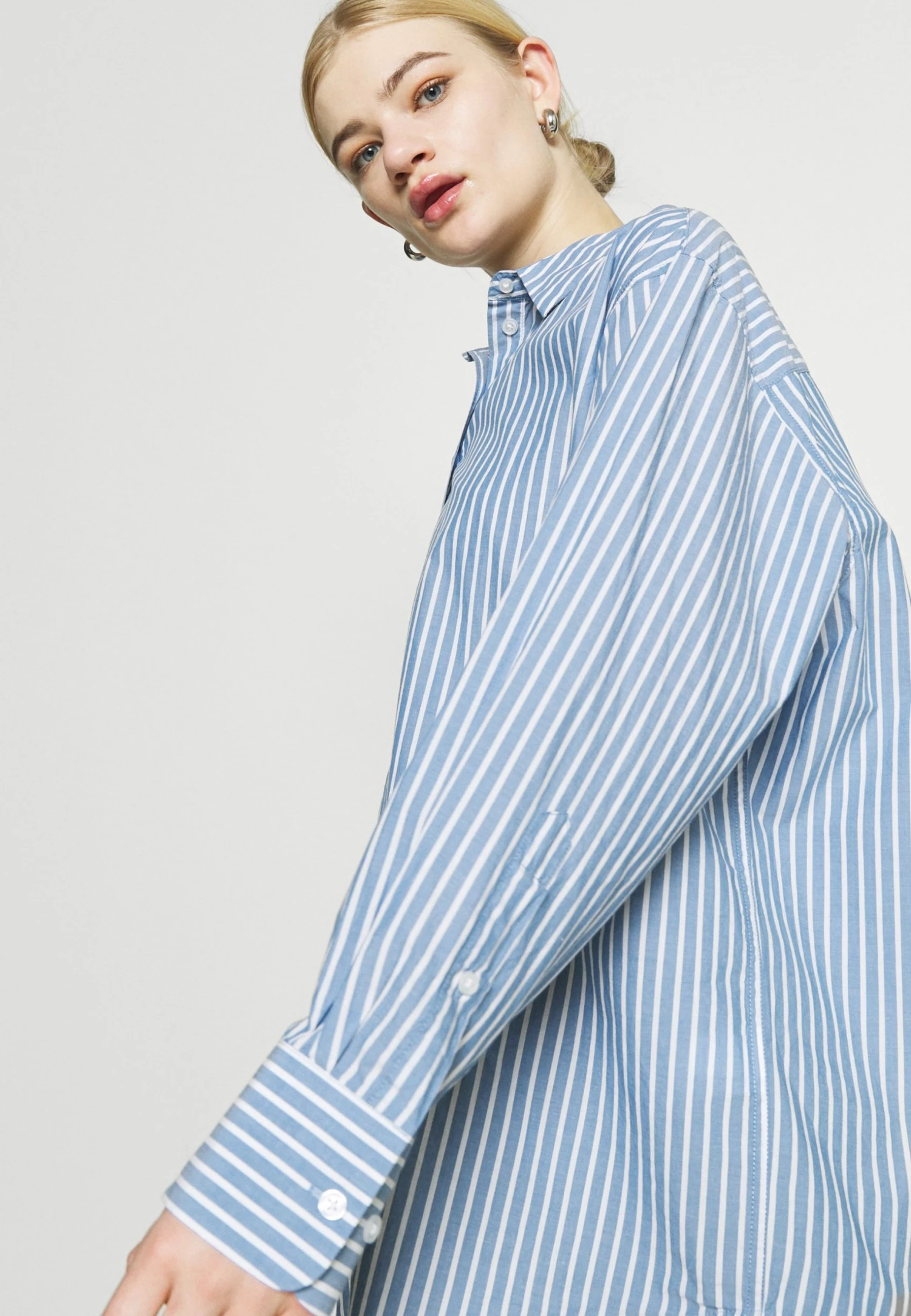 Weekday EDYN - Chemisier Women 6 Weekday EDYN - Chemisier Women – Image 4