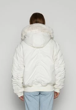 Weekday BEATRICE BOMBER JACKET - Veste d'hiver Women 11 Weekday BEATRICE BOMBER JACKET - Veste d'hiver Women -France Weekday Soldes Boutique fa8aa31aab524c92be5825fbddb10c0c