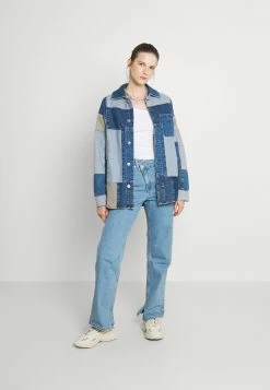 Weekday AVERY - Jean boyfriend Women -France Weekday Soldes Boutique fafaf19de9d74bccbac7cc90a5321ccb