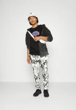 Weekday RELAXED PRINTED UNISEX - T-shirt imprimé All -France Weekday Soldes Boutique fbeef2f4c2f54cfdb5575cdf5ea1fbff