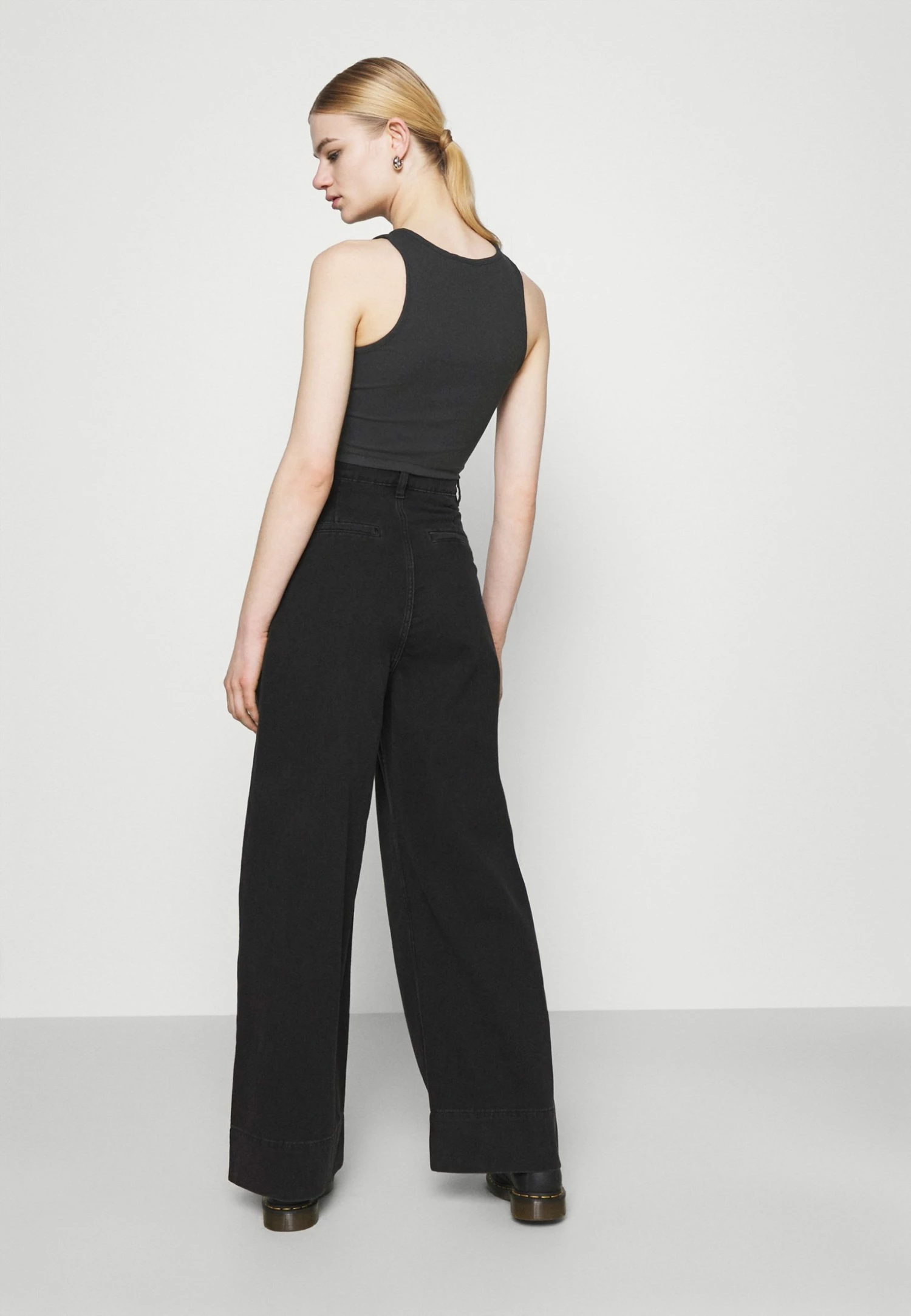 Weekday STELLA CROP 2 PACK - Débardeur Women 5 Weekday STELLA CROP 2 PACK - Débardeur Women – Image 3